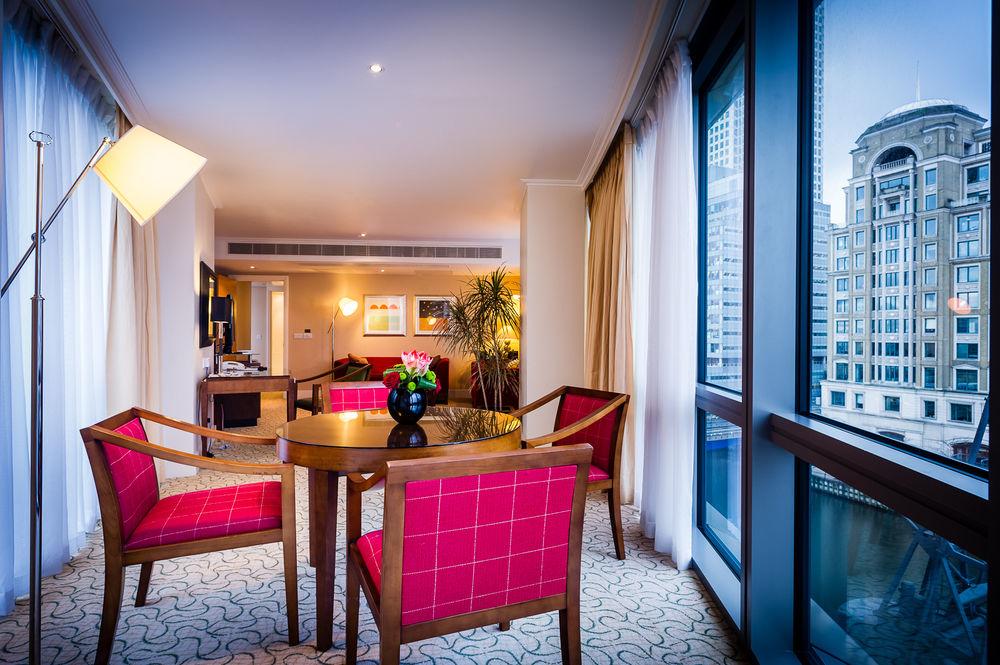London Marriott Hotel Canary Wharf Ngoại thất bức ảnh A suite at the hotel