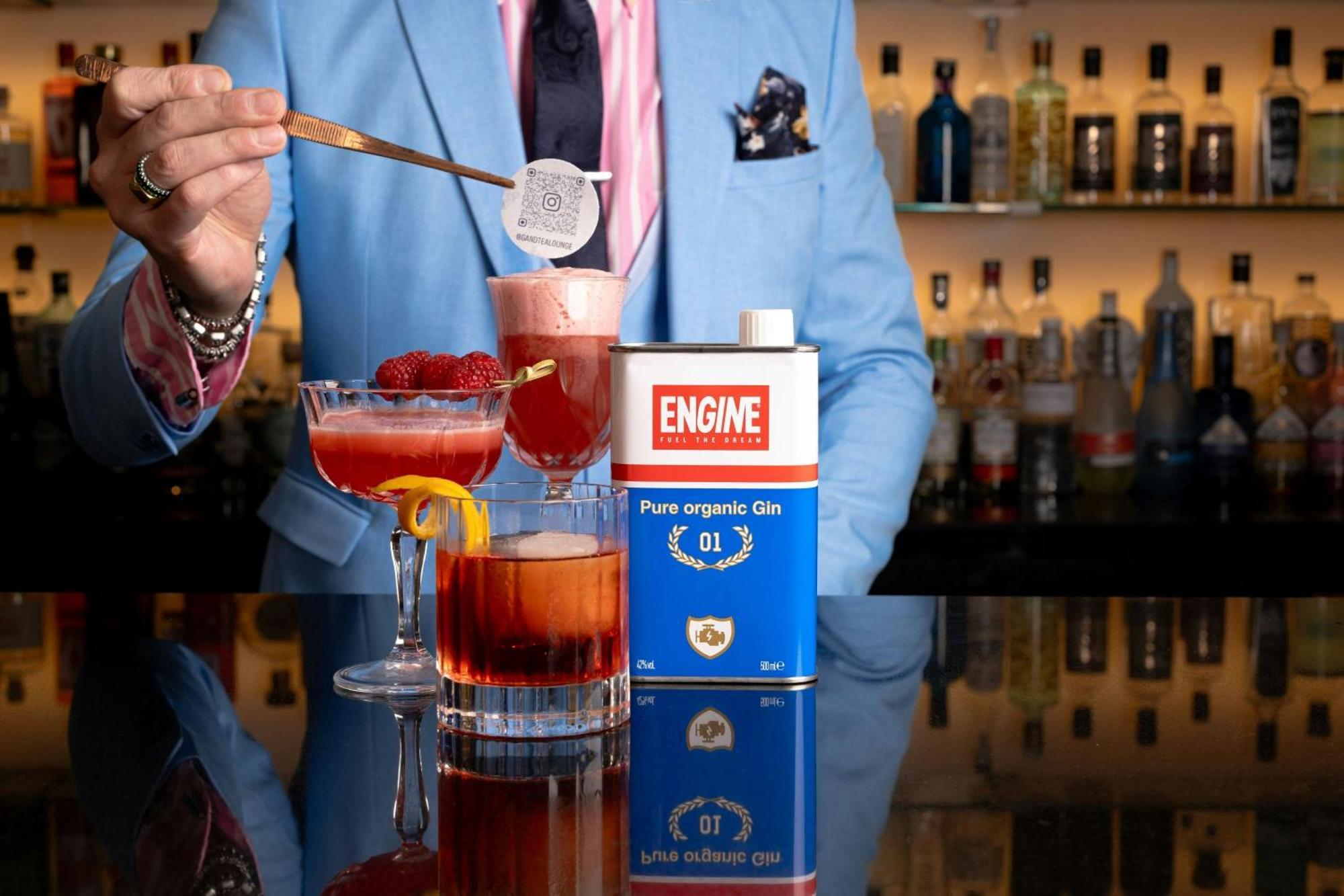 London Marriott Hotel Canary Wharf Ngoại thất bức ảnh Engine Gin